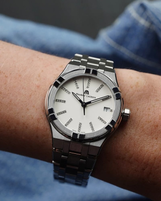 Часы наручные Maurice Lacroix AI1106-SS002-150-1