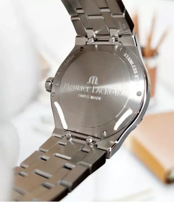 Часы наручные Maurice Lacroix AI1106-SS002-350-1	
