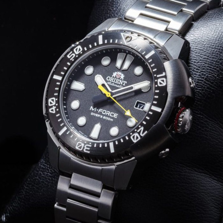 Часы наручные Orient RA-AC0L01B00B