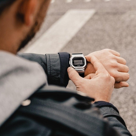 Часы наручные Casio GM-5600-1ER