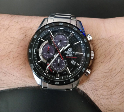 Часы наручные Casio EQS-900DB-1AVUDF