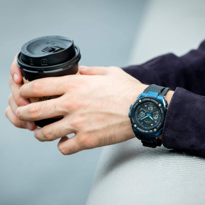 Часы наручные Casio GST-W300G-1A2ER