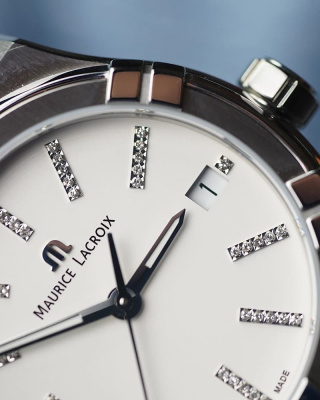 Часы наручные Maurice Lacroix AI1106-SS002-150-1