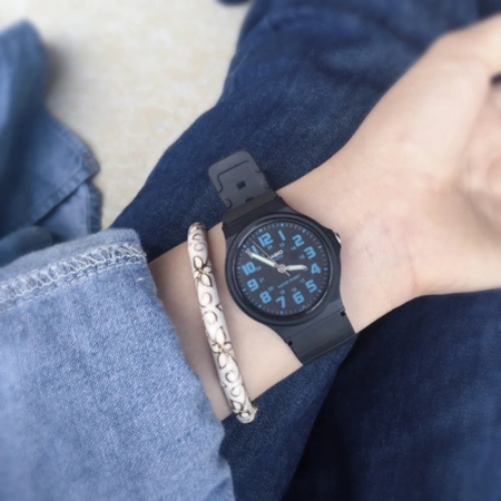 Часы наручные Casio MQ-71-2BDF