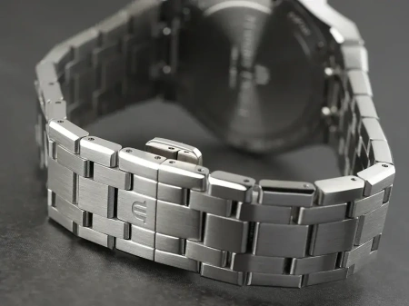 Часы наручные Maurice Lacroix AI1106-SS002-170-1	