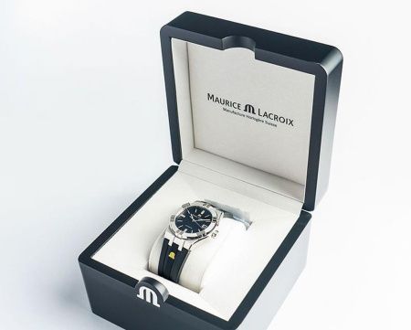 Часы наручные Maurice Lacroix AI6007-SS000-330-2	