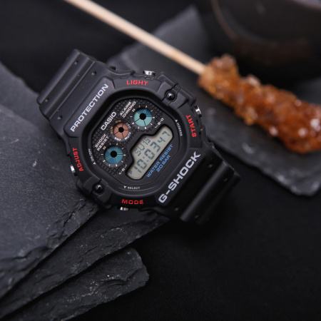 Часы наручные Casio DW-5900-1ER