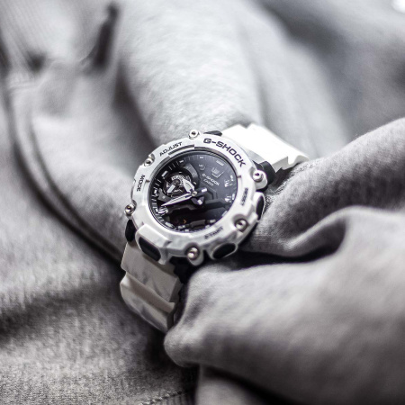 Часы наручные Casio GA-2200GC-7AER