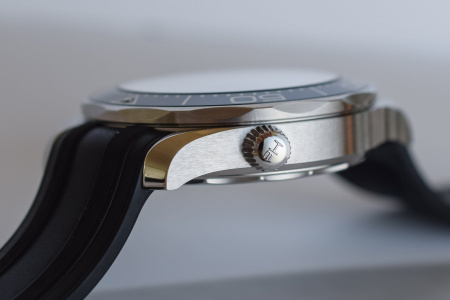 Часы наручные Omega 21032422004001