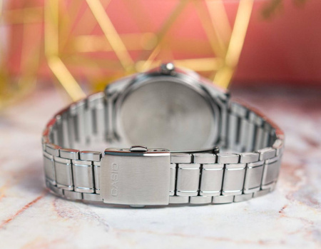 Часы наручные Casio MTP-E180D-3AVEF