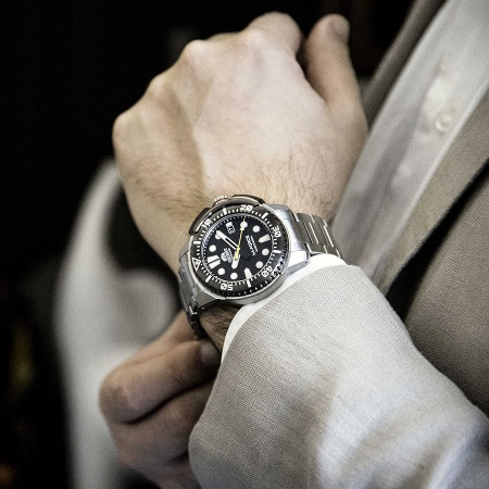 Часы наручные Orient RA-AC0L01B00B