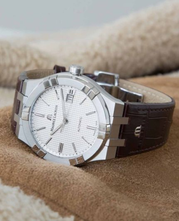 Часы наручные Maurice Lacroix AI6008-SS001-130-1
