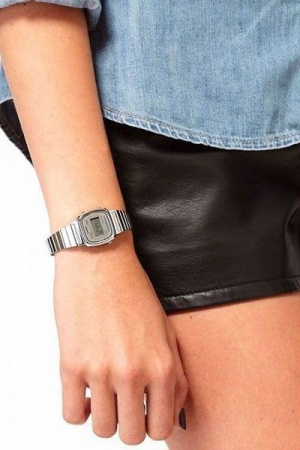 Часы наручные Casio LA670WA-7DF