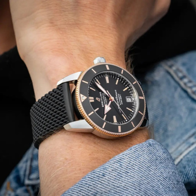 Часы наручные Breitling UB2010121B1S1