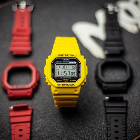 Часы наручные Casio DWE-5600R-9ER