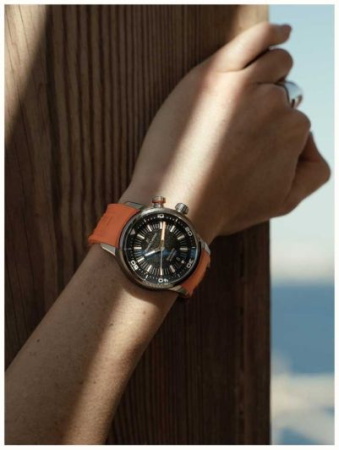 Часы наручные Maurice Lacroix PT6248-SS00L-330-J	 