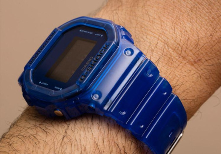 Часы наручные Casio DW-5600SB-2ER