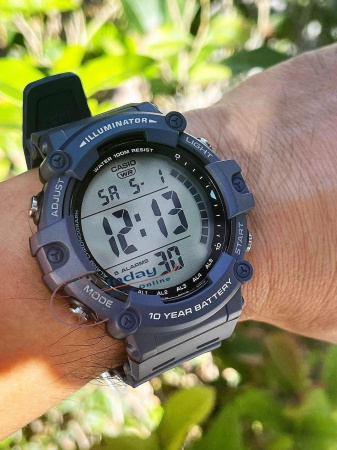 Часы наручные Casio AE-1500WH-2AVDF