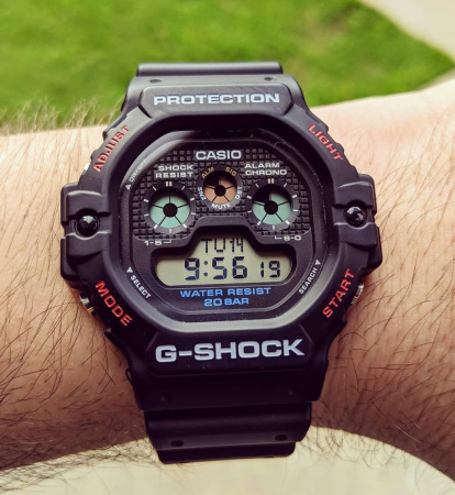 Часы наручные Casio DW-5900-1ER