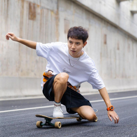 Часы наручные Casio GA-2200M-4AER