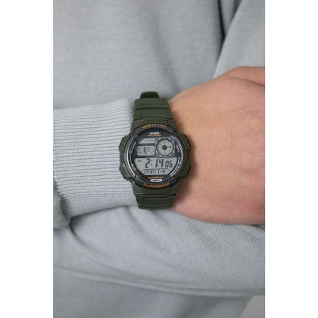 Часы наручные Casio AE-1000W-3AVEF