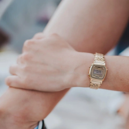 Часы наручные Casio LA670WETG-9AEF