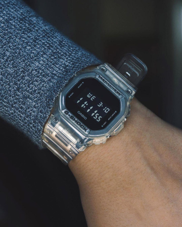 Часы наручные Casio DW-5600SKE-7ER