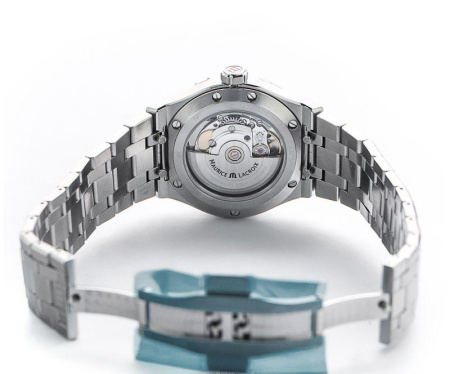Часы наручные Maurice Lacroix AI6007-SS002-230-1	