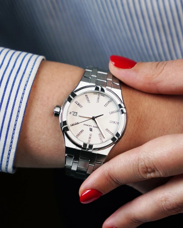 Часы наручные Maurice Lacroix AI1106-SS002-150-1									