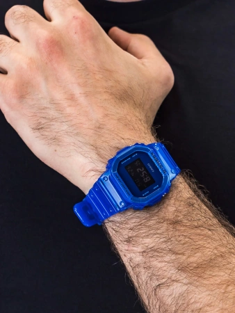 Часы наручные Casio DW-5600SB-2ER