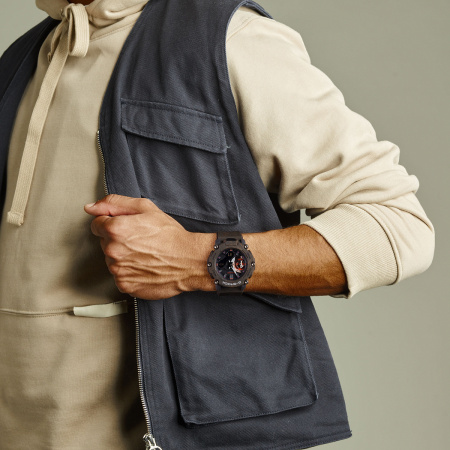 Часы наручные Casio GA-2200MFR-5AER