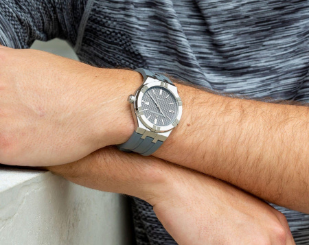 Часы наручные Maurice Lacroix AI6007-SS000-230-2	